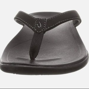 Olukai  Black Flip Flops Size 8 Out Of Box BX1